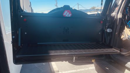 07-14 Toyota Fj Cruiser Rear Door Table