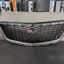 2019-2020-2021-2022 CADILLAC XT4 GRILL OEM USED #9850