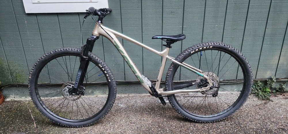 Kona Kahuna 29" Hardtail Mountain Bike