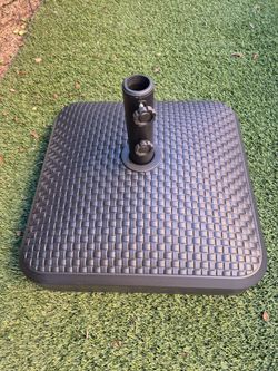 HDPE mobile umbrella base water filled 80lbs color:black