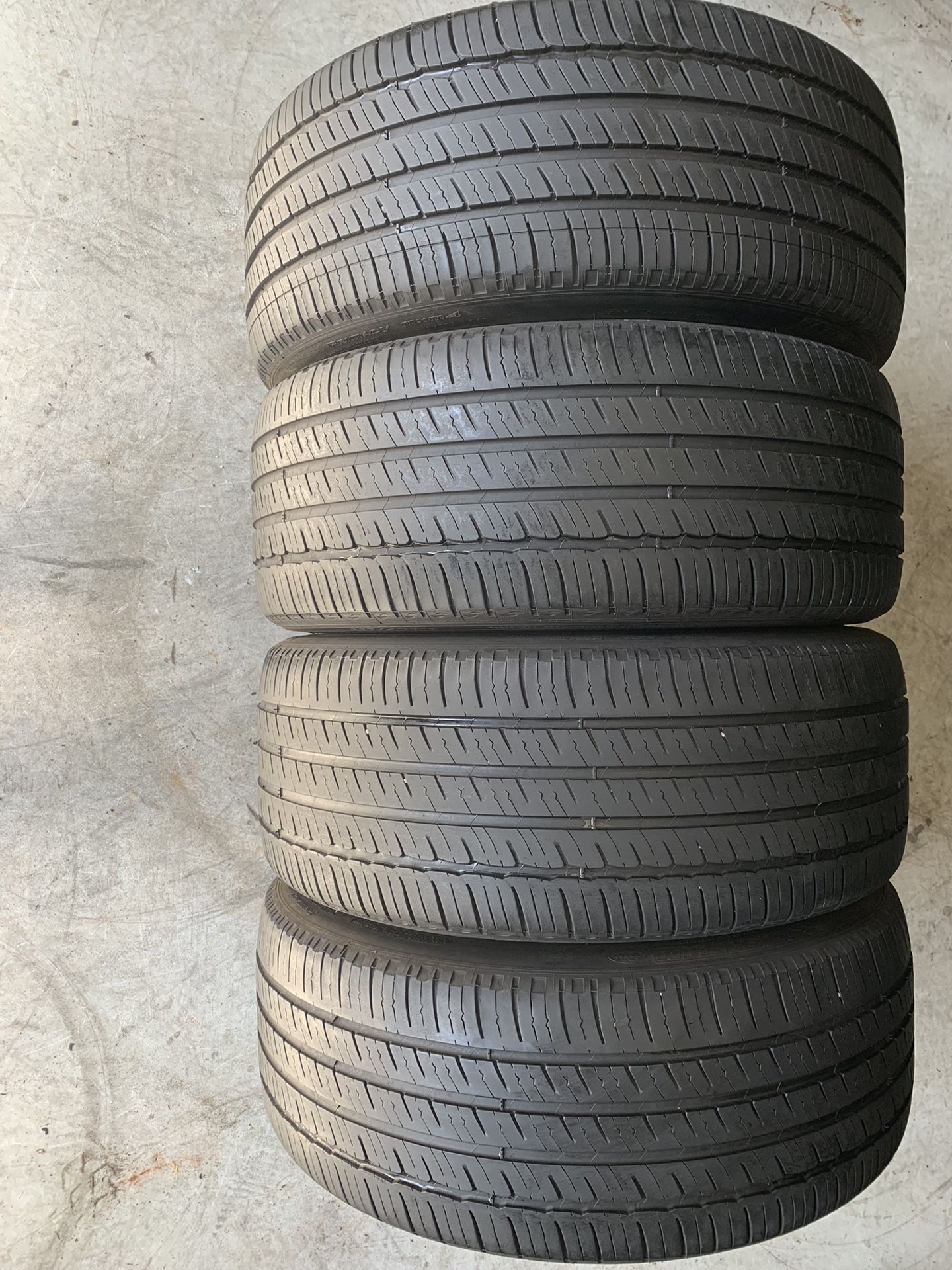 Set of used tires Michelin 235/40/19