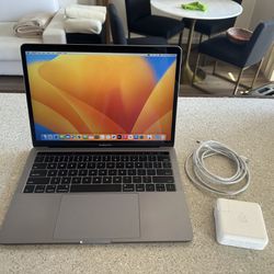 Apple MacBook Pro 13” 2017 16GB