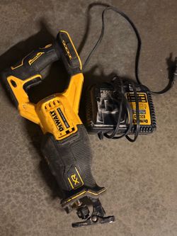 Dewalt Sawzaw & charger