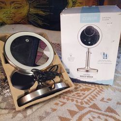 CONAIR- lighted makeup mirror BRAND NEW!!!