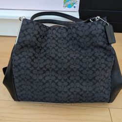 Signature jacquard dalton online 31 shoulder bag
