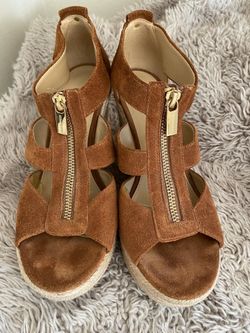Michael Kors Damita Wedge size 7