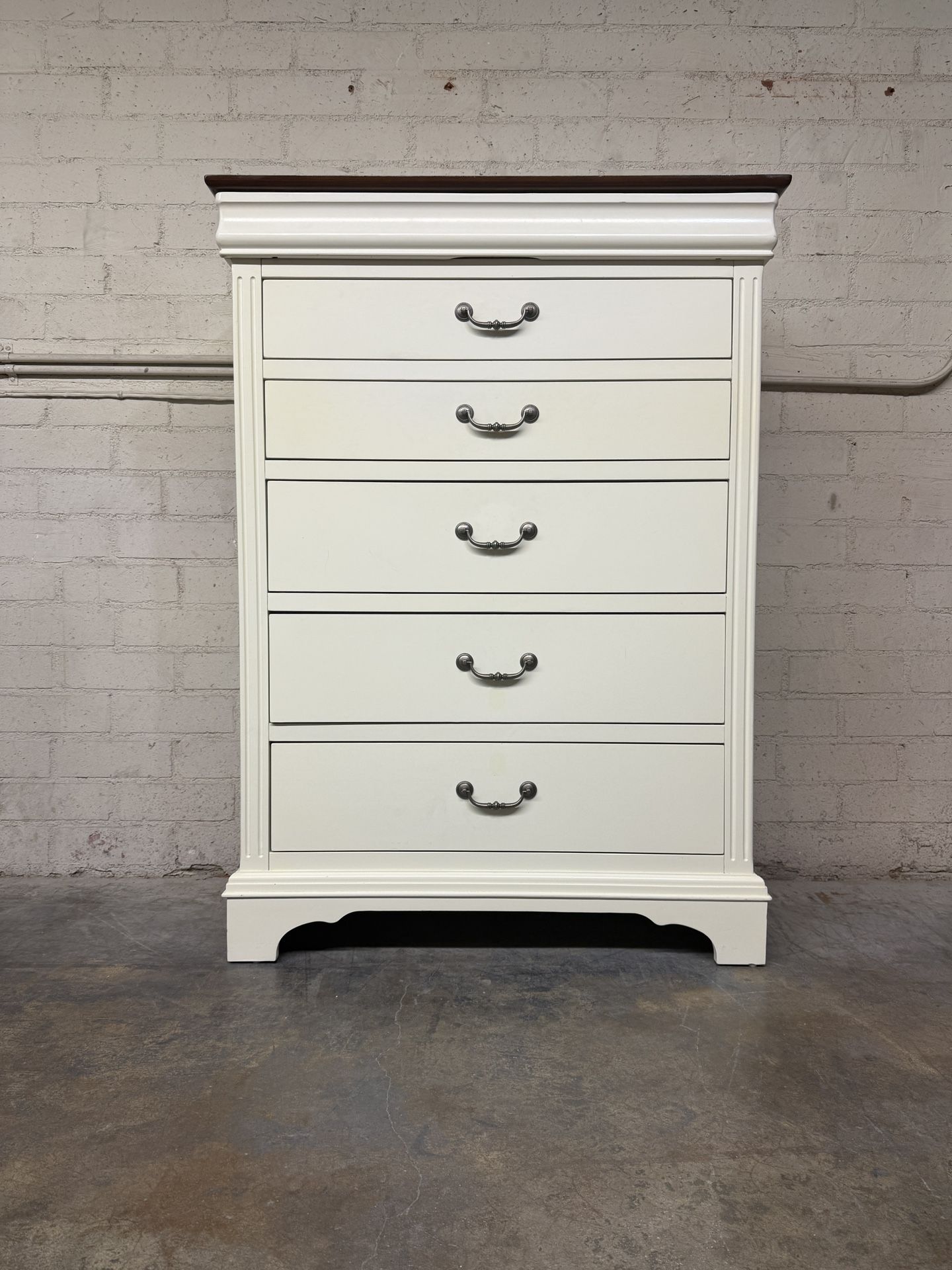 Delivery is available white chest dresser with 6 storage drawers $290 OBO!