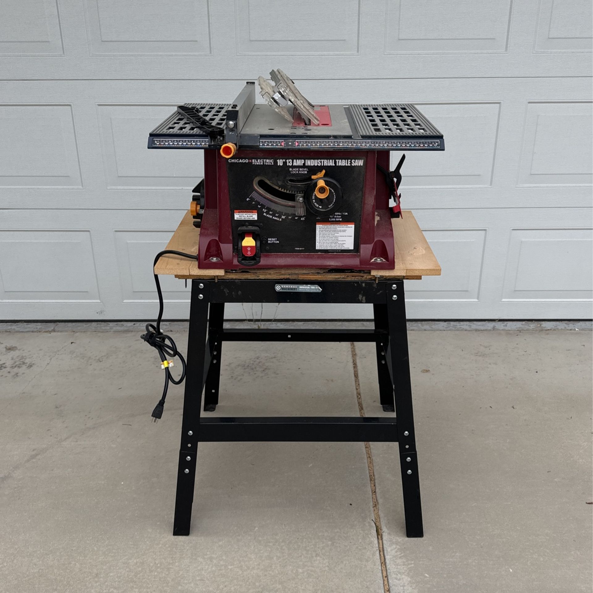 Table Saw 10” 13 Amp + Stand