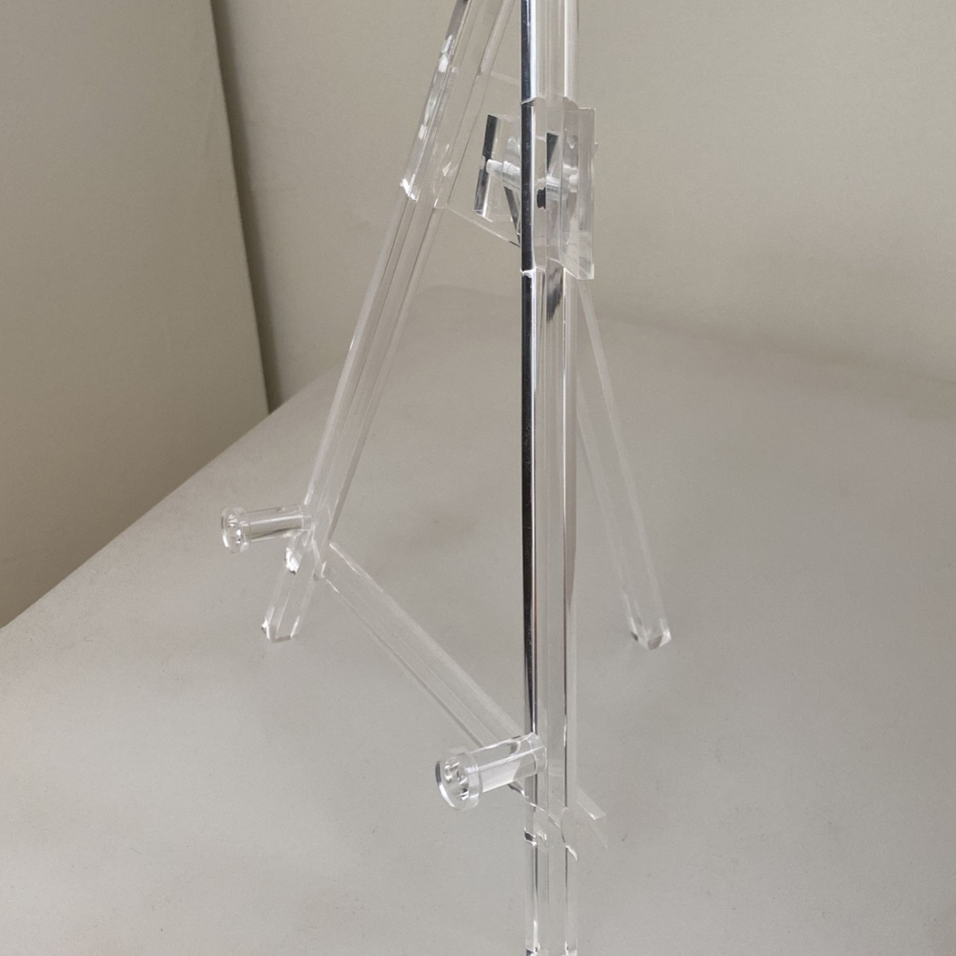 CB2 ACRYLIC BABY EASEL for Sale in Seattle, WA OfferUp