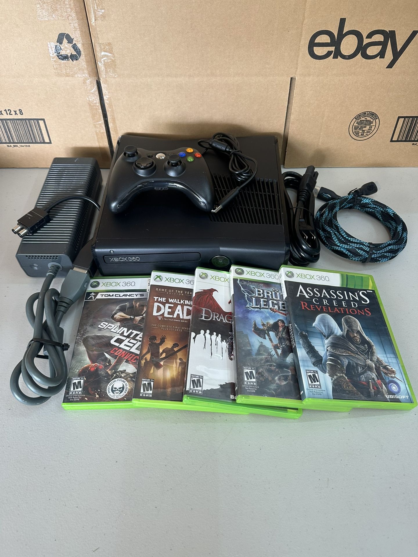 Microsoft XBox 360 S Console 4GB w/ Controller, Games & Cords! Tested/Works!