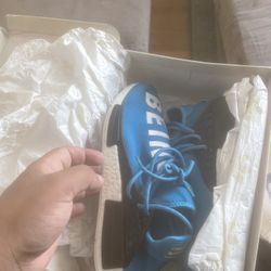 Hu Race Blue