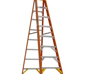 Werner NXT1A08 8-foot fiberglass ladder with a 300 lb