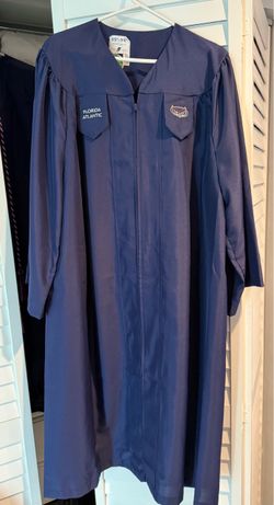 Florida Atlantic University Cap & Gown