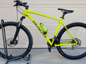 29 inch Specialized Rockhopper mountain bike