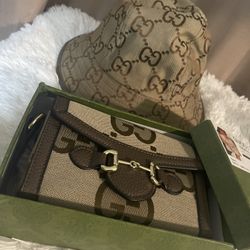 Handbag With Matching Bucket Hat 