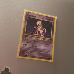 Mewtwo 51/108 Pokémon XY Evolutions Staff Pre-Release Holo Rare