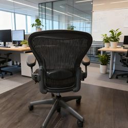 AERON CHAIR LUMBAR SUPPORT HERMAN MILLER SIZE B DELIVERY FREE IN MIAMI