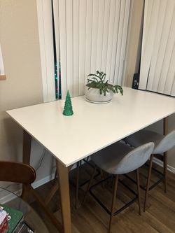 Tall Dinning Room Table
