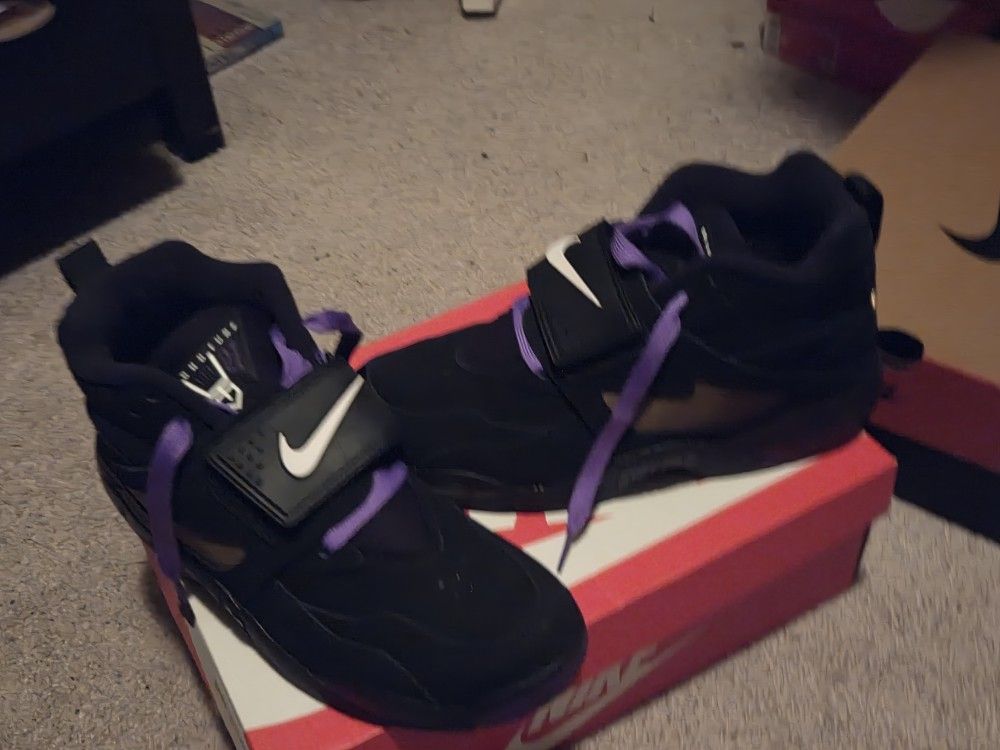 Diamond Turf Ravens Size 10