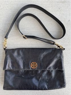 Tory Burch Black Leather Crossbody Bag Logo Medallion Slouchy 12x12 Pre-Owned