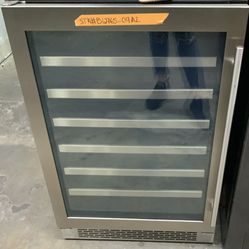 New Zephyr Presrv 24 In 53-Bottle Wine Beverage Cooler With Single Temperature Zone and 39 dBA