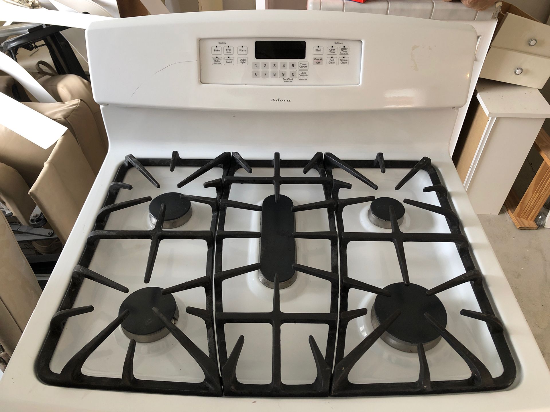 GE Adora Gas Range for Sale in Escondido, CA OfferUp