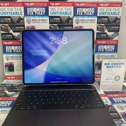 Model: iPad Pro 13-inch (M4) - 7th​Product Identification
​Model: iPad Pro 13-inch (M4) - 7th Generation
​Storage: 256 GB
​Connectivity: Wi-Fi + Cellu