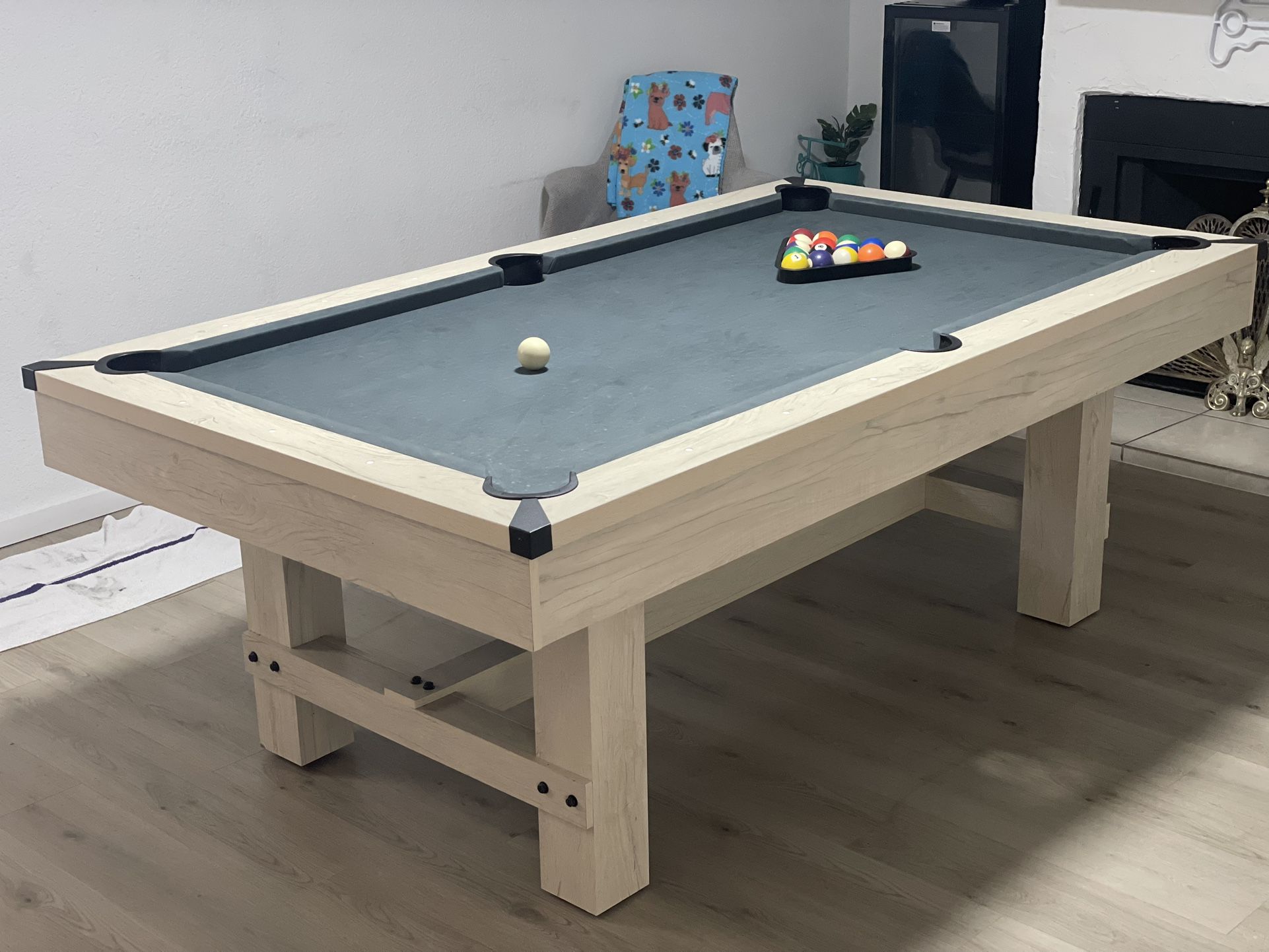 American Legend Bayville Billiard Table / Pool Table