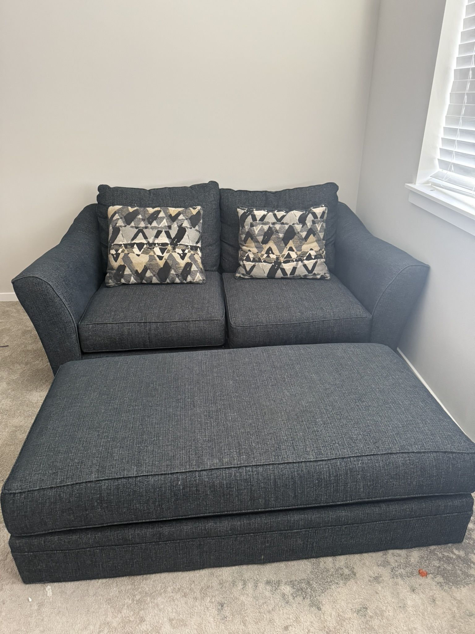 Love Seat With Ottoman 