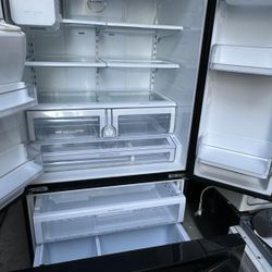 EXTRA CLEAN BLACK STANISLEES STEEL FREANCH DOOR REFRIGERATOR 