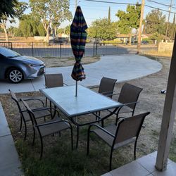 Mesa Y Sillas 