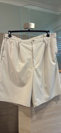 Men’s khaki shorts by Haggar cool 18 pro size 44 polyesters