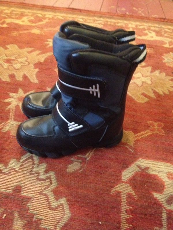 Kids boots