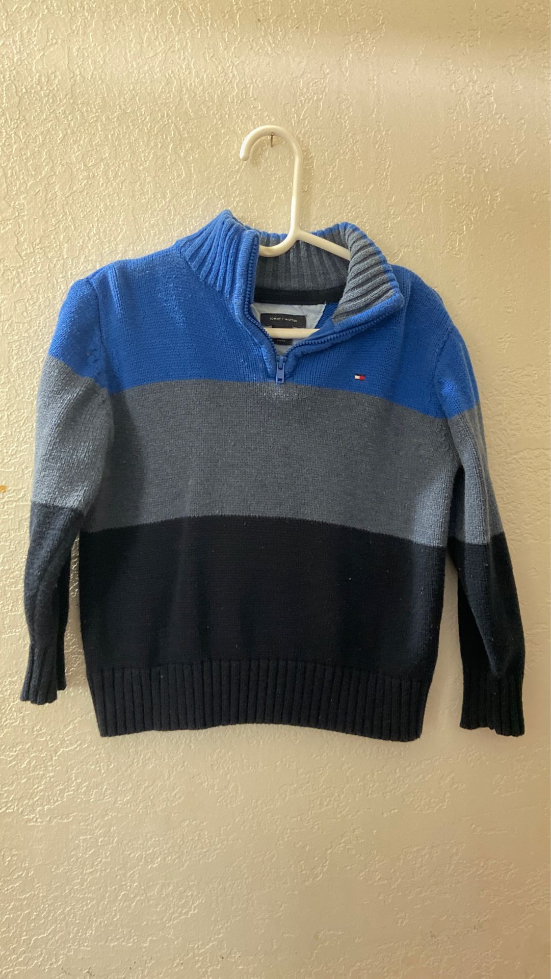 Toddler boys Tommy Hilfiger dressy sweater size 3t