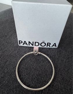 Pandora Silver Bangle Bracelet & Pandora Silver Circle Pendant Necklace