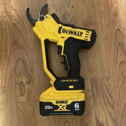 DEWALT 20V MAX Cordless Battery Powered Pruner