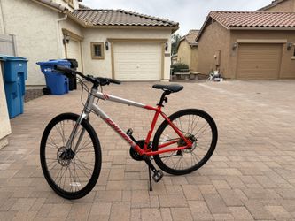 Schwinn Men's Circuit 700c/28" Hybrid Bike -