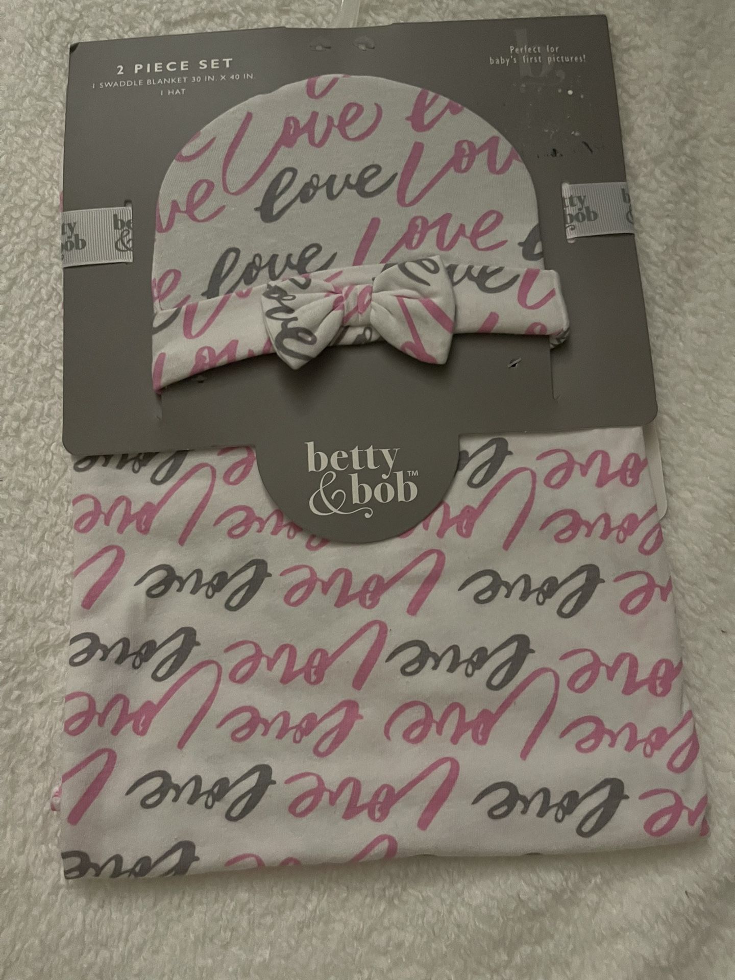 Betty & Bob 1 Swaddle Blanket 30 Inches X 40 Inches/1 Hat: Baby/Girl-“LOVE”.