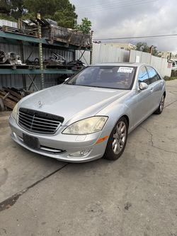 Parting Out! 2007 Mercedes S550 For Parts!
