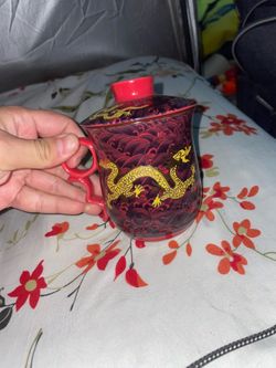 Chinese Dragon Tea Cup with Lid – Red & Gold Porcelain Gaiwan Style