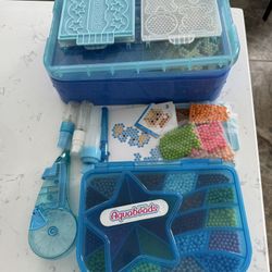 Aquabeads and case 