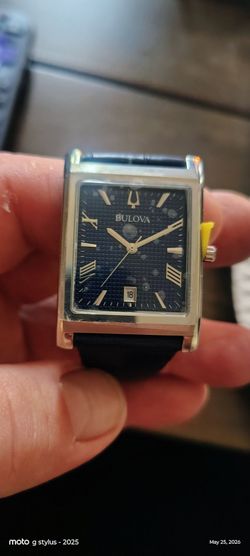 Bulova
Men's Sutton Blue Leather Strap Watch 22mm