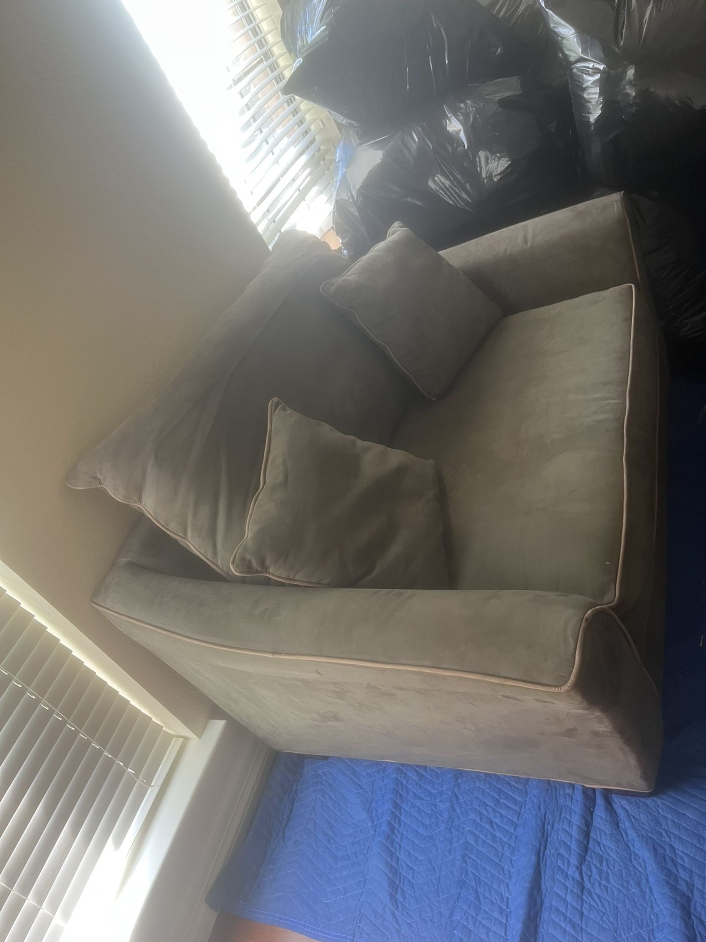 Olive Green Suede Couch And Loveseat 