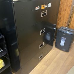 Filing Cabinets 