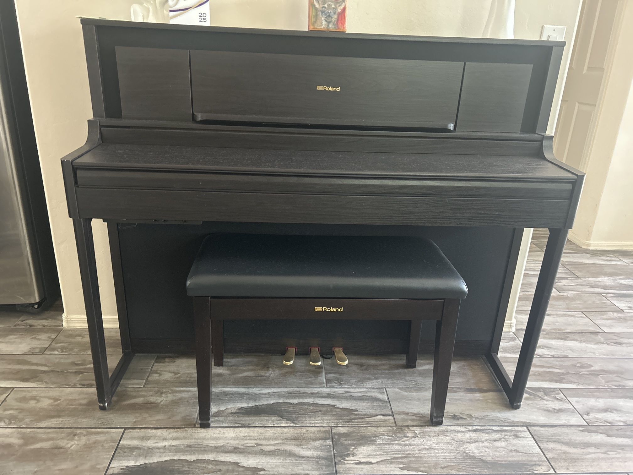 Roland LX6 Digital Piano With Bench