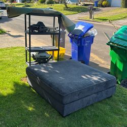 Free Garage Shelf Rug Ottoman 
