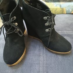 STEVE MADDEN High Heeled Black Suede Booties Size 8