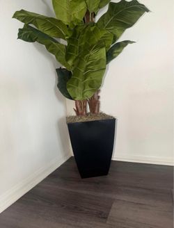 7 foot artificial potted tree