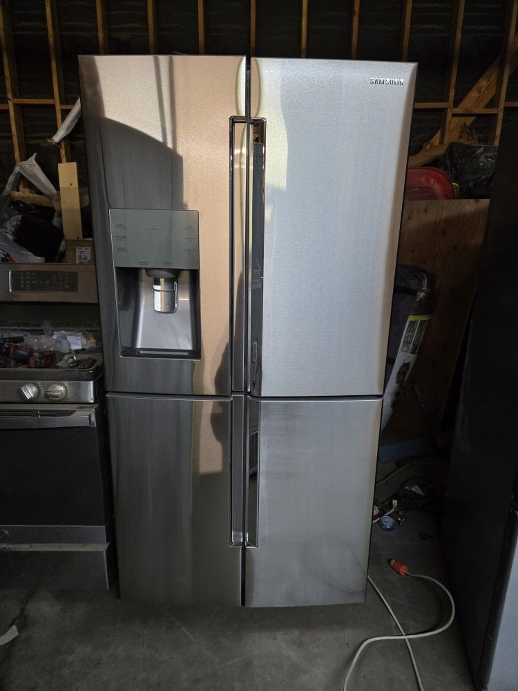 Refrigerator 