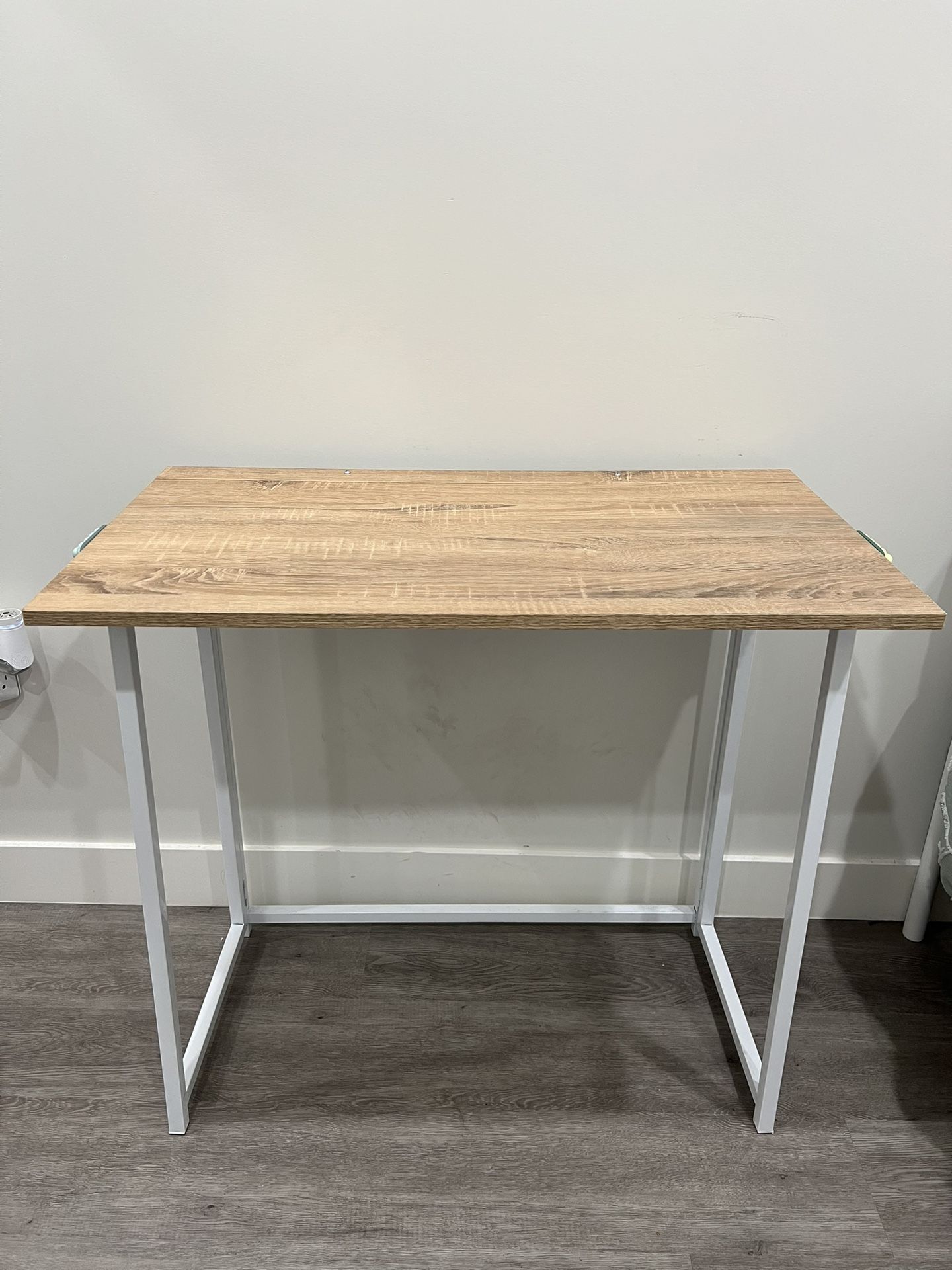 Foldable Table/Desk